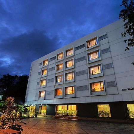 Hotel Woodland Pune Dış mekan fotoğraf