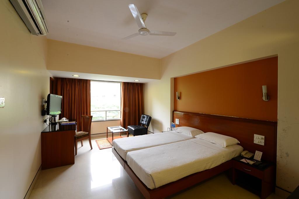 Hotel Woodland Pune Dış mekan fotoğraf